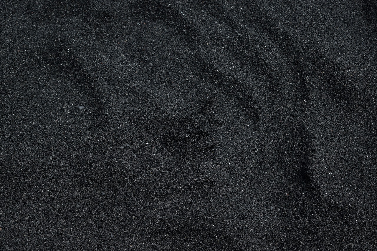 punaluu black sand beach